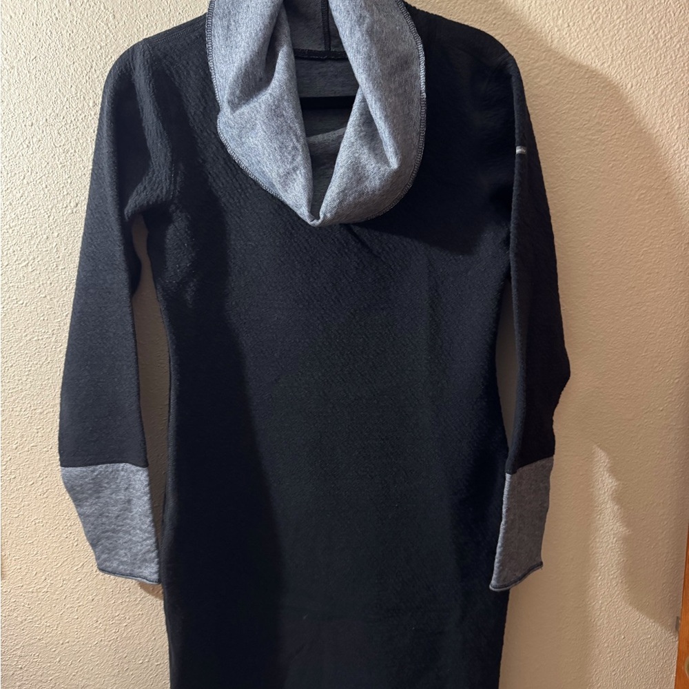 Columbia Black and Gray Midi Dress